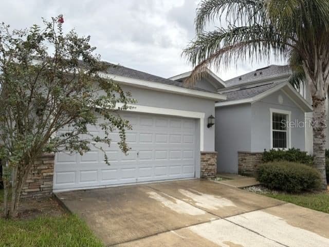 1574 THETFORD CIRCLE Circle