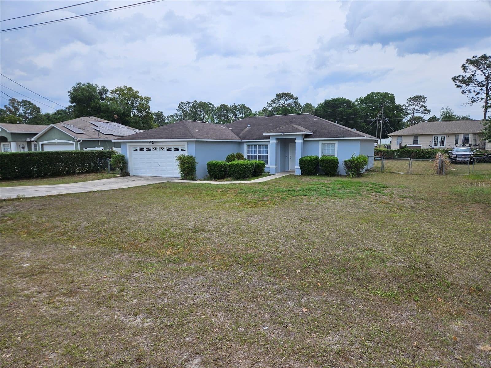 5704 PECAN