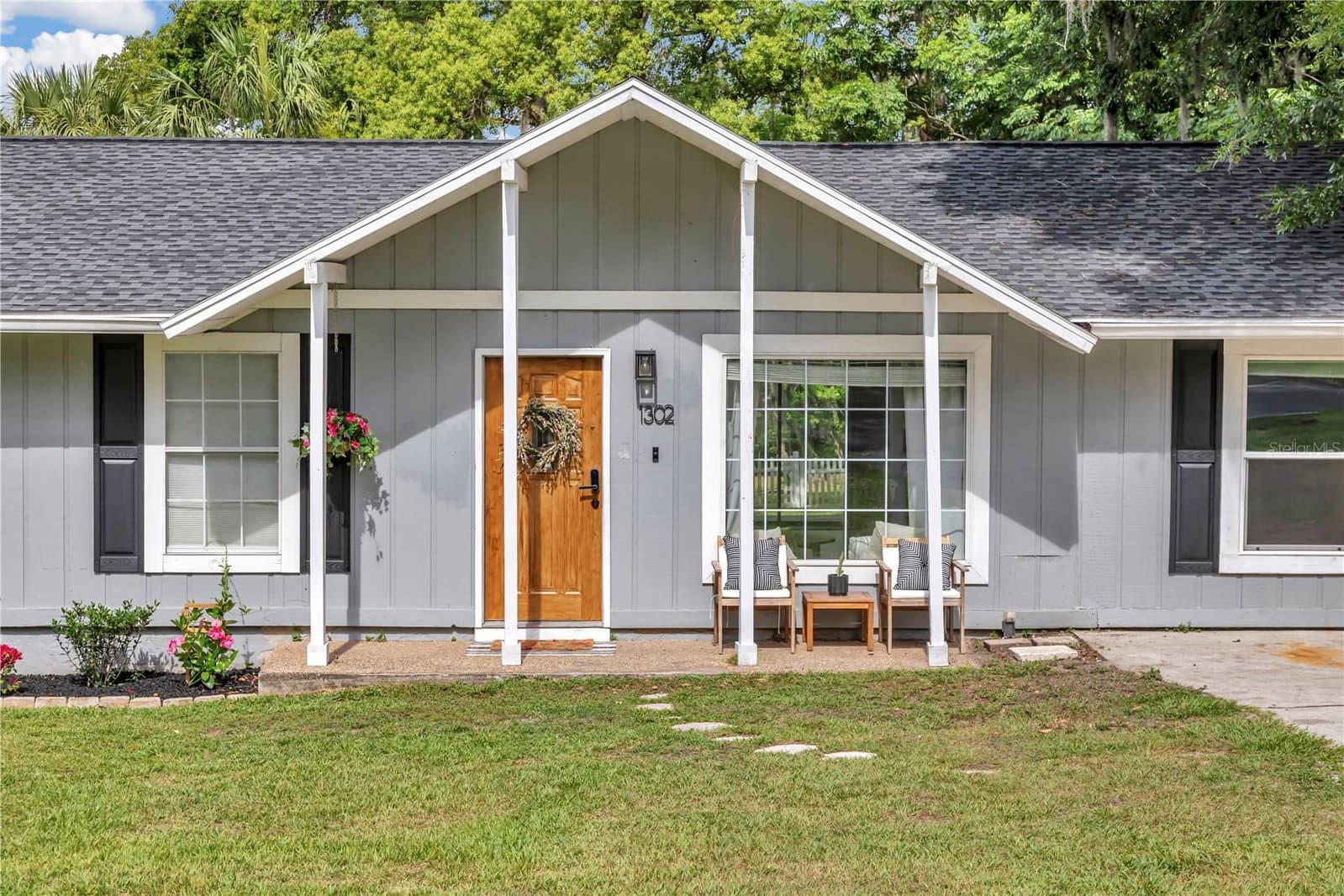 1302 SANCHEZ