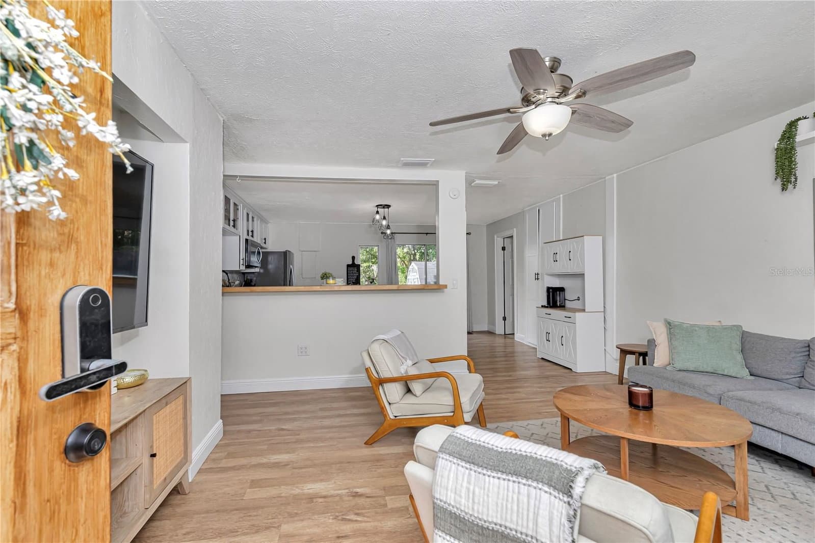 1302 SANCHEZ
