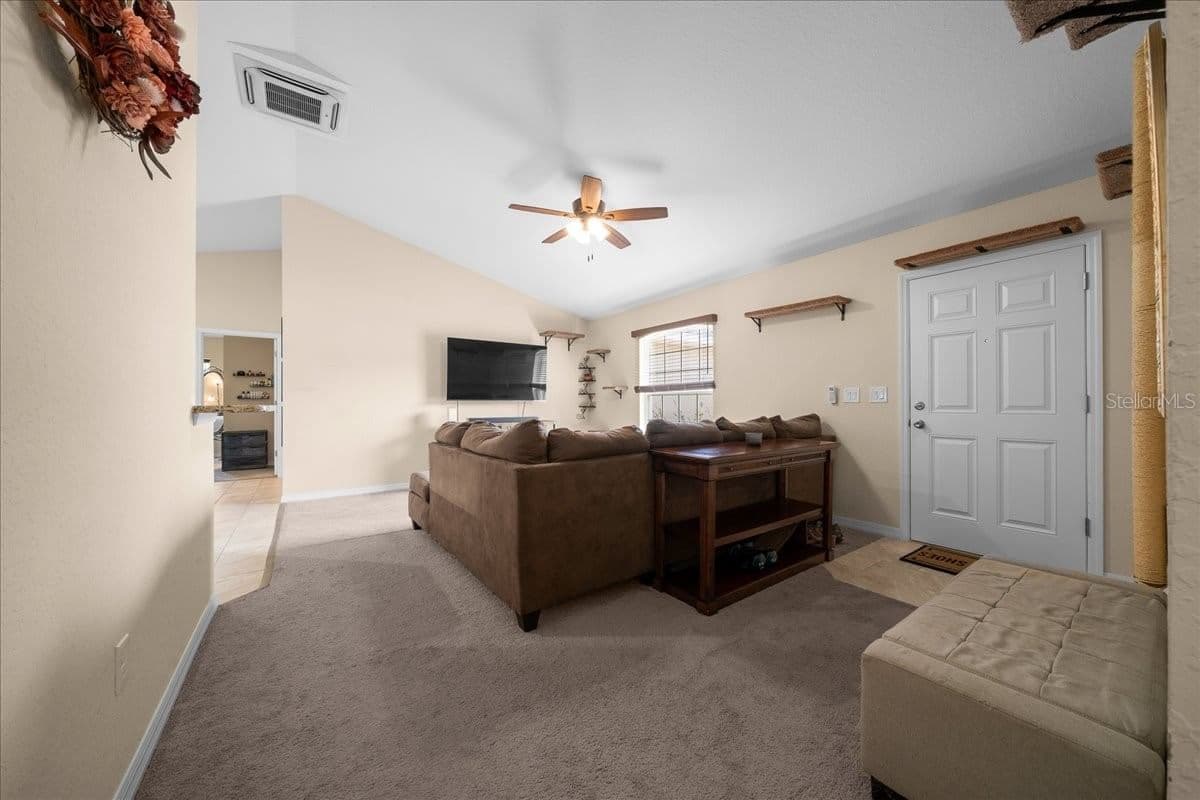 391 MARION OAKS