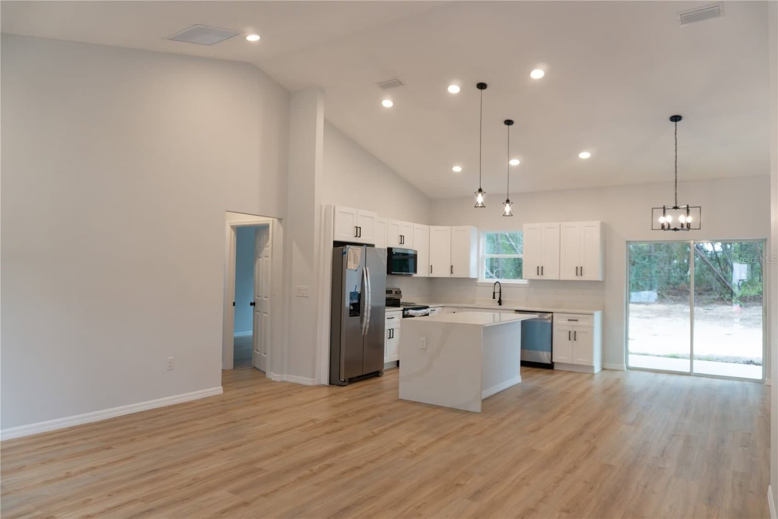 16 HEMLOCK TRL