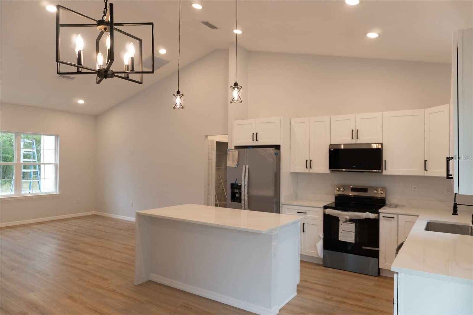 16 HEMLOCK TRL