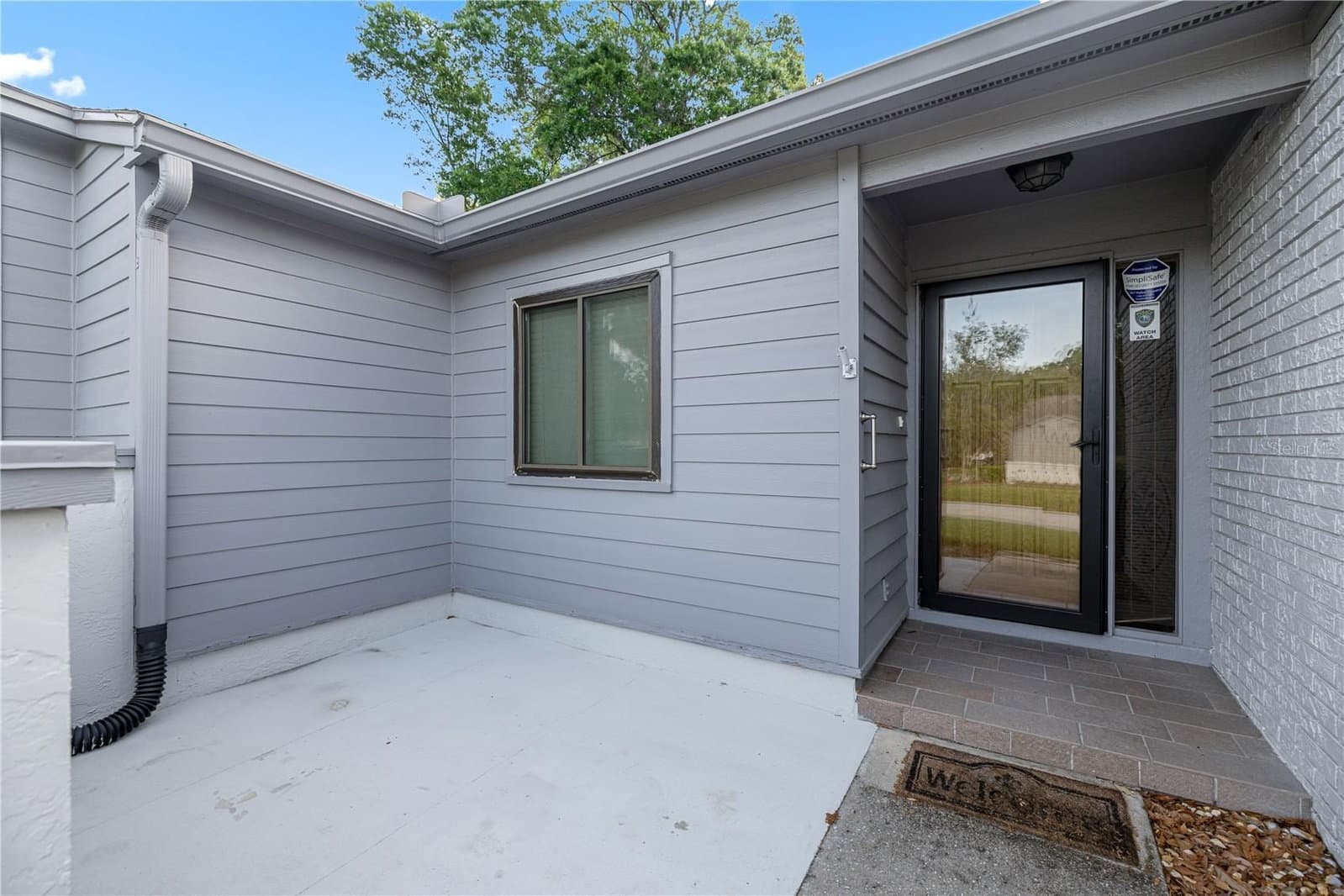 2052 37TH COURT