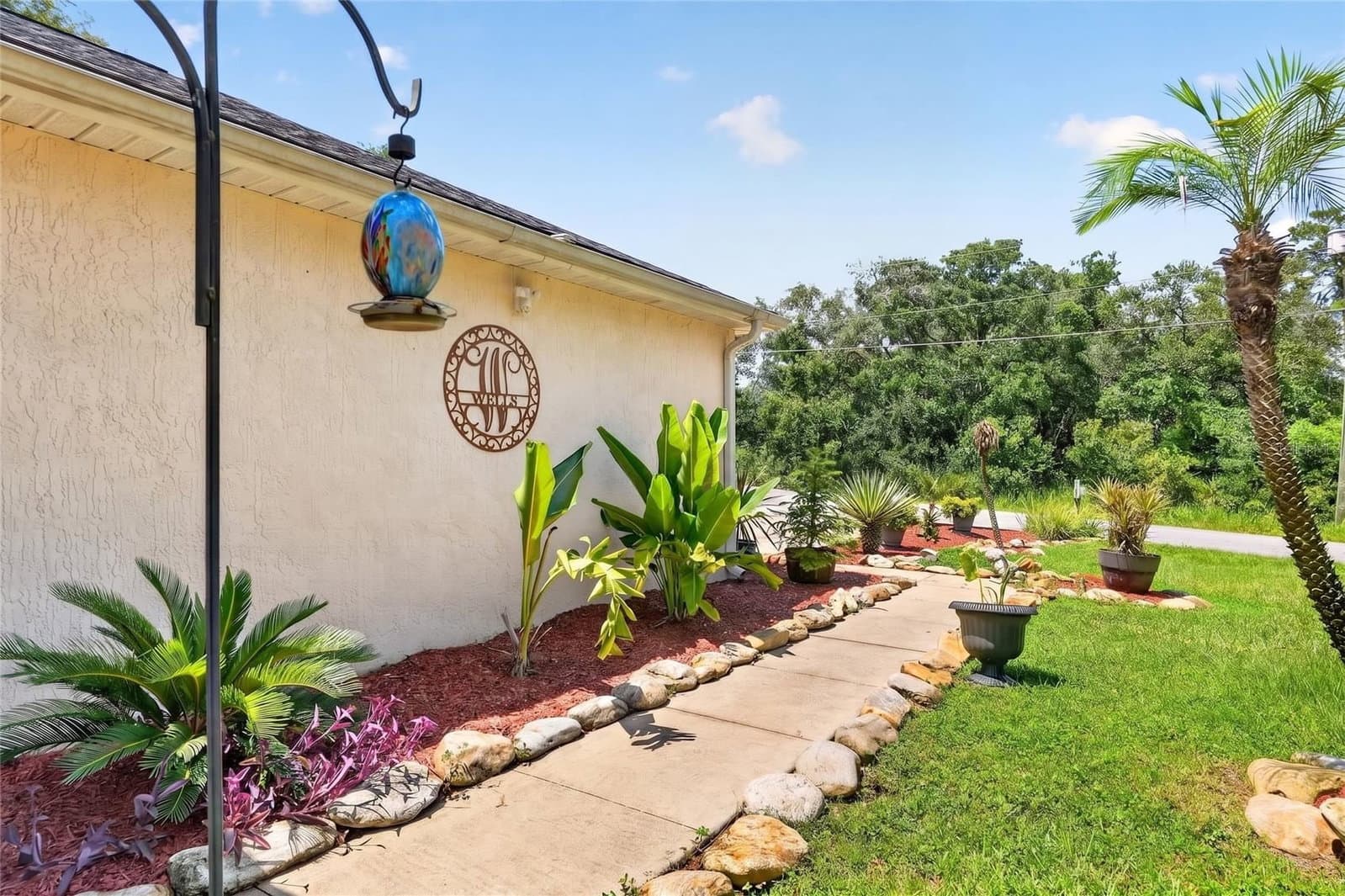 6 OAK CIRCLE