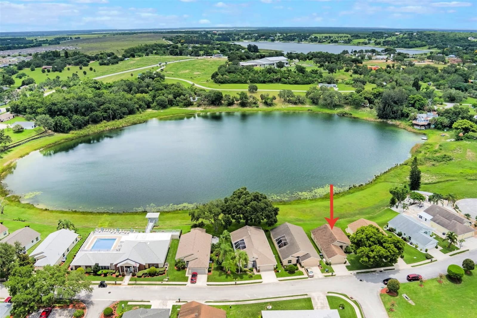 464 LAKE SUZANNE