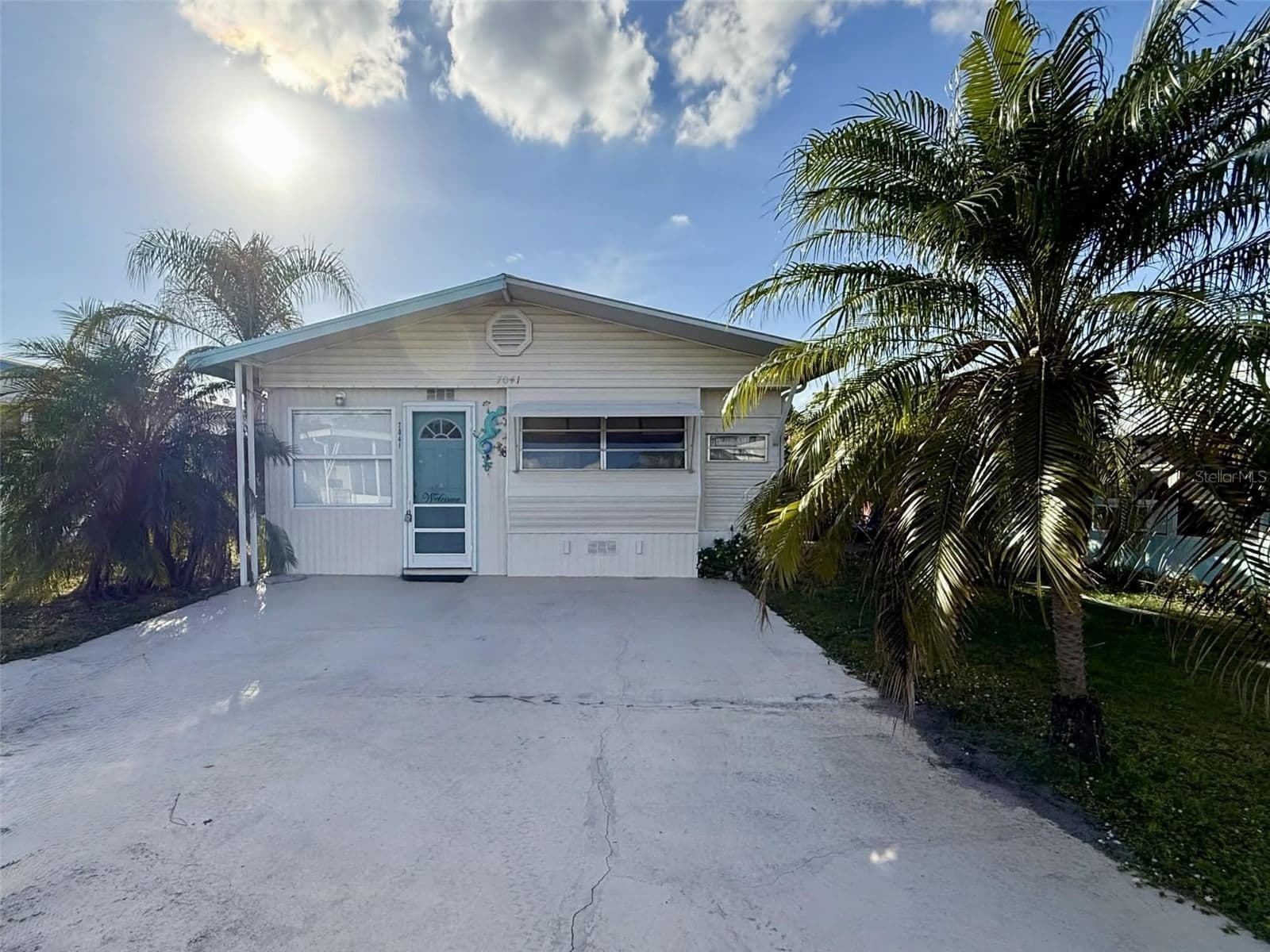 7041 FAIRVIEW VILLAGE