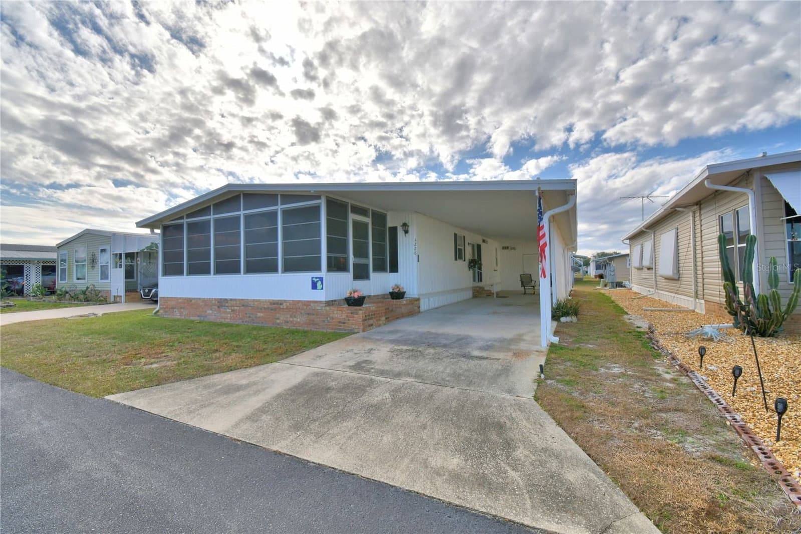 4228 CEDARWOOD