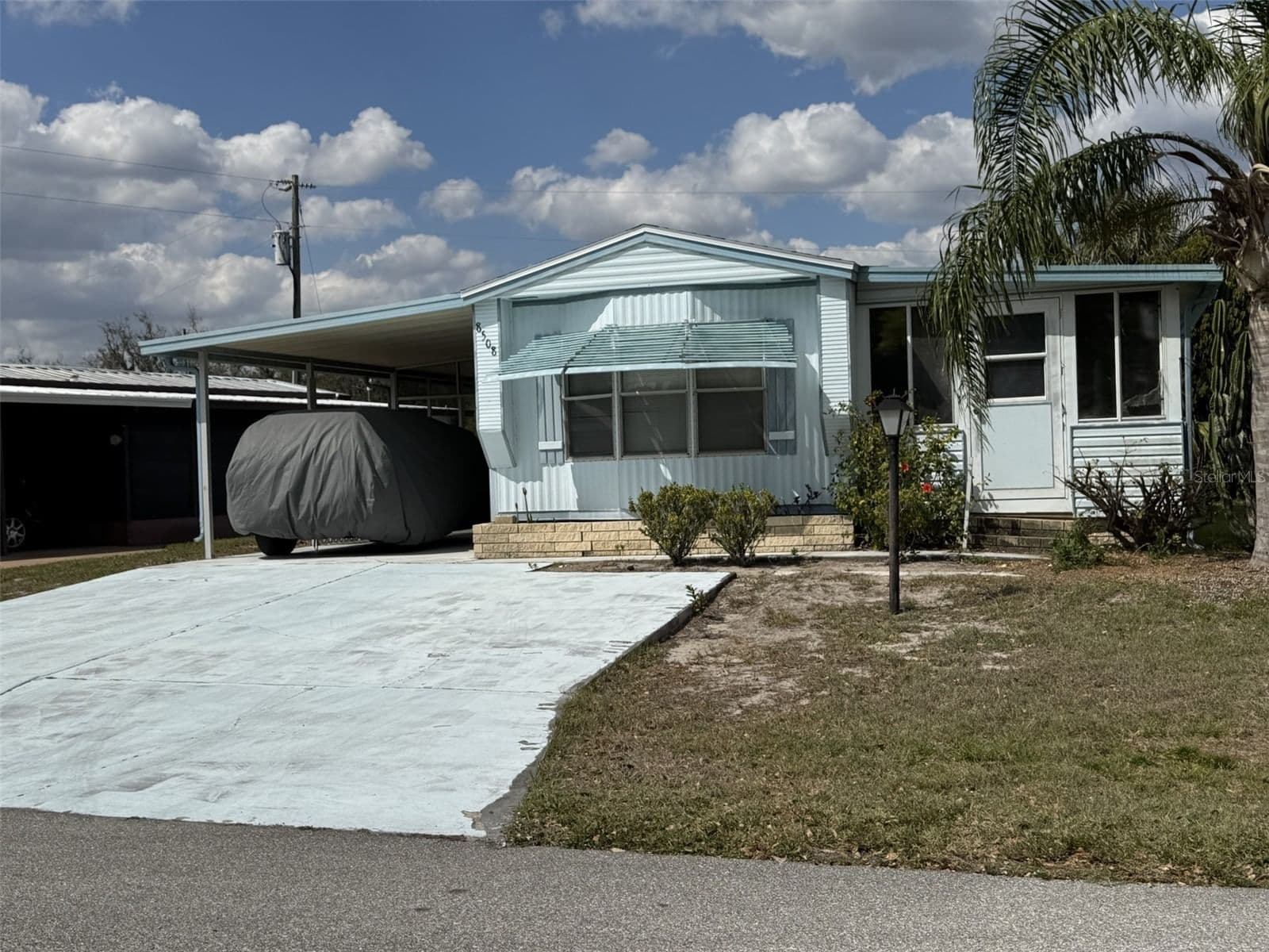 8508 BREEZE HILL