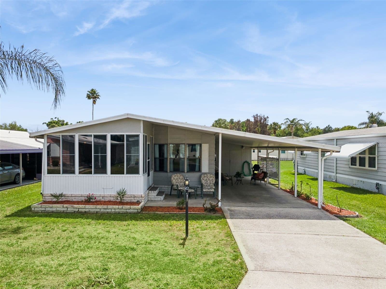 125 LAKE HAZEL