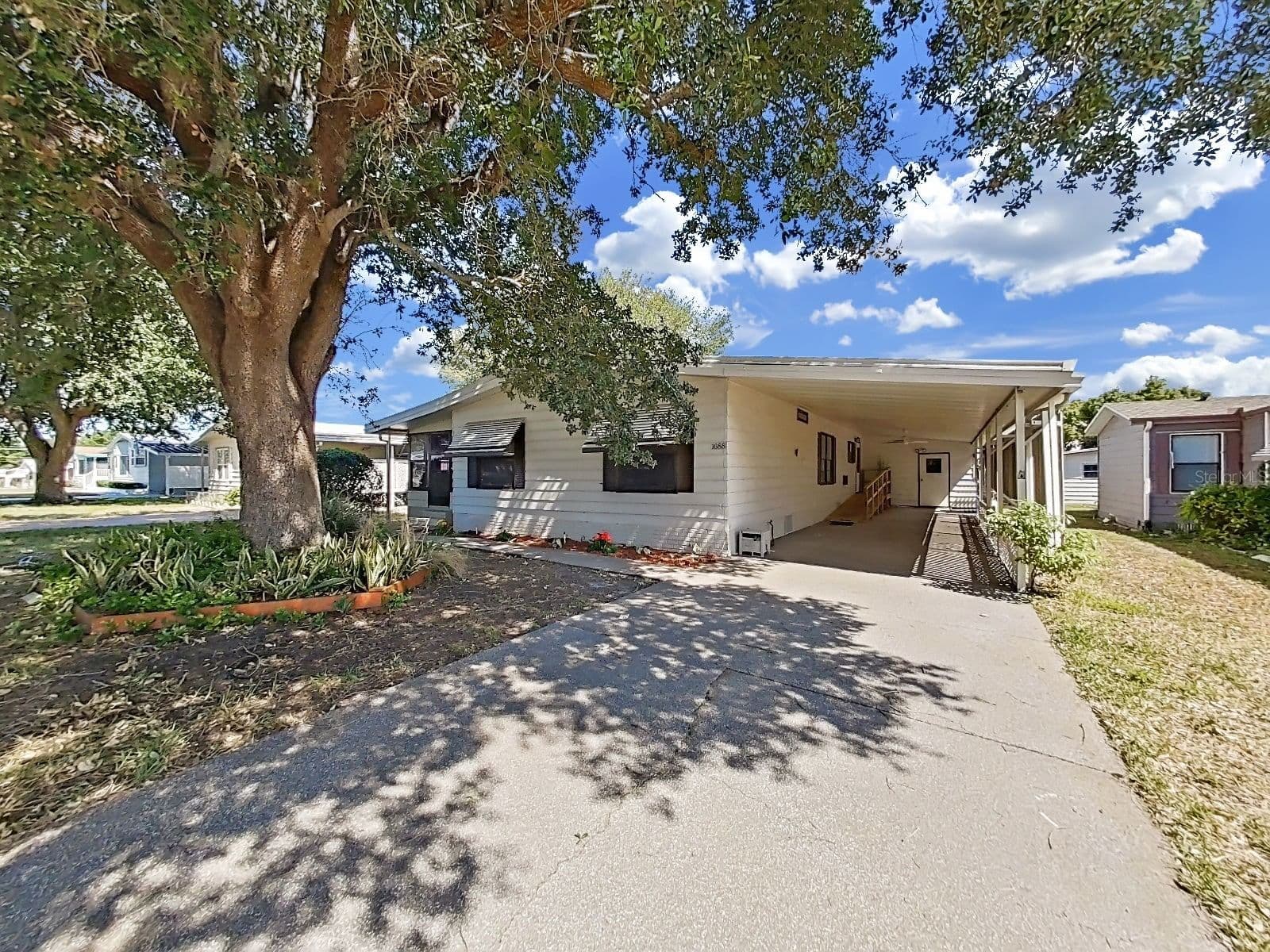 1688 FOXWAY DR