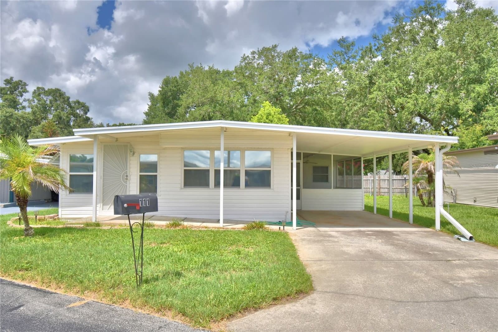 111 PARADISE, Auburndale, FL
