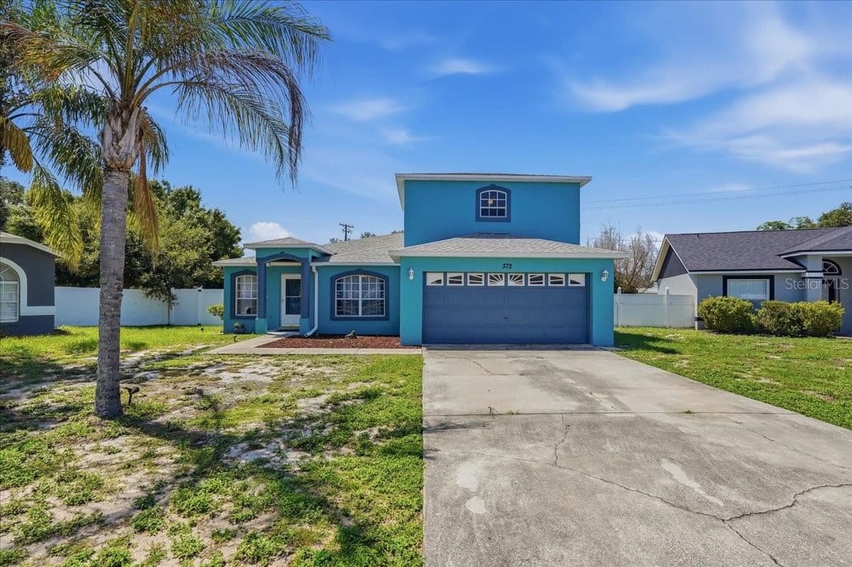 372 LAKE DAISY CIR