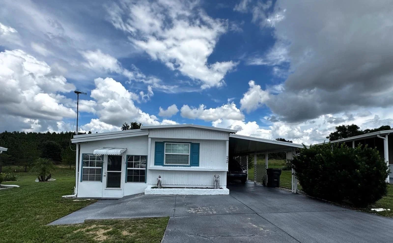 215 EDGEWOOD Boulevard
