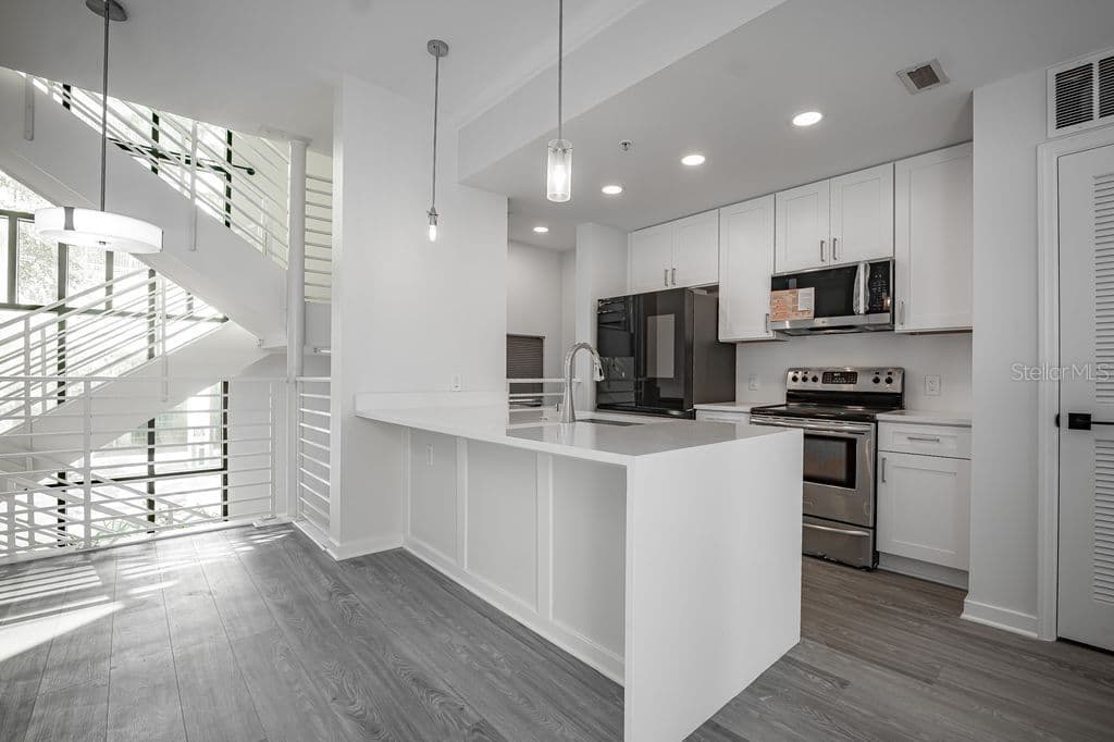 460 JACKSON