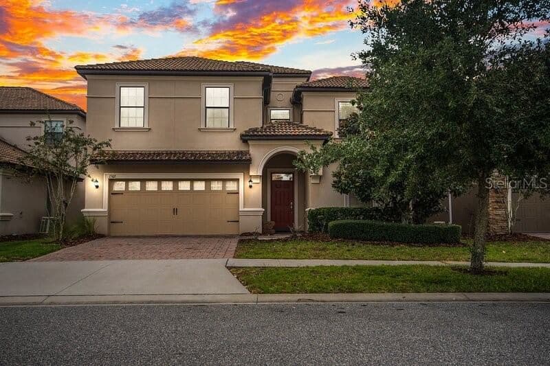 1502 MOON VALLEY