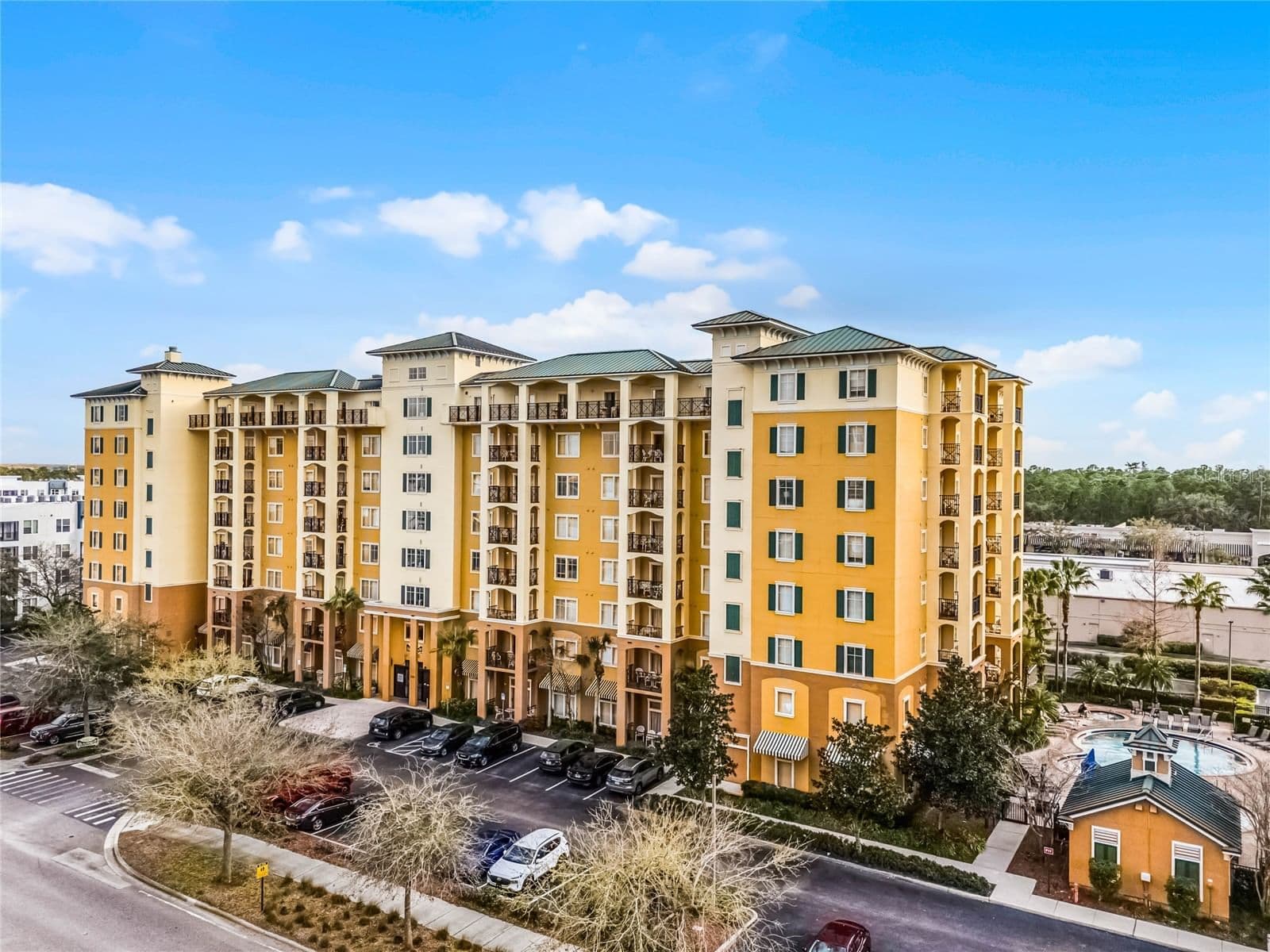8100 POINCIANA