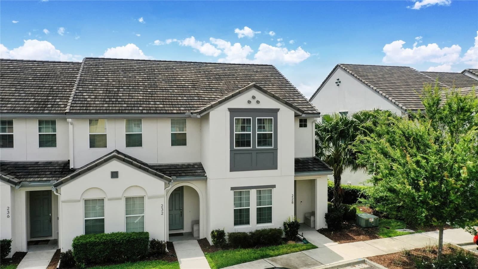 228 CAPTIVA DR