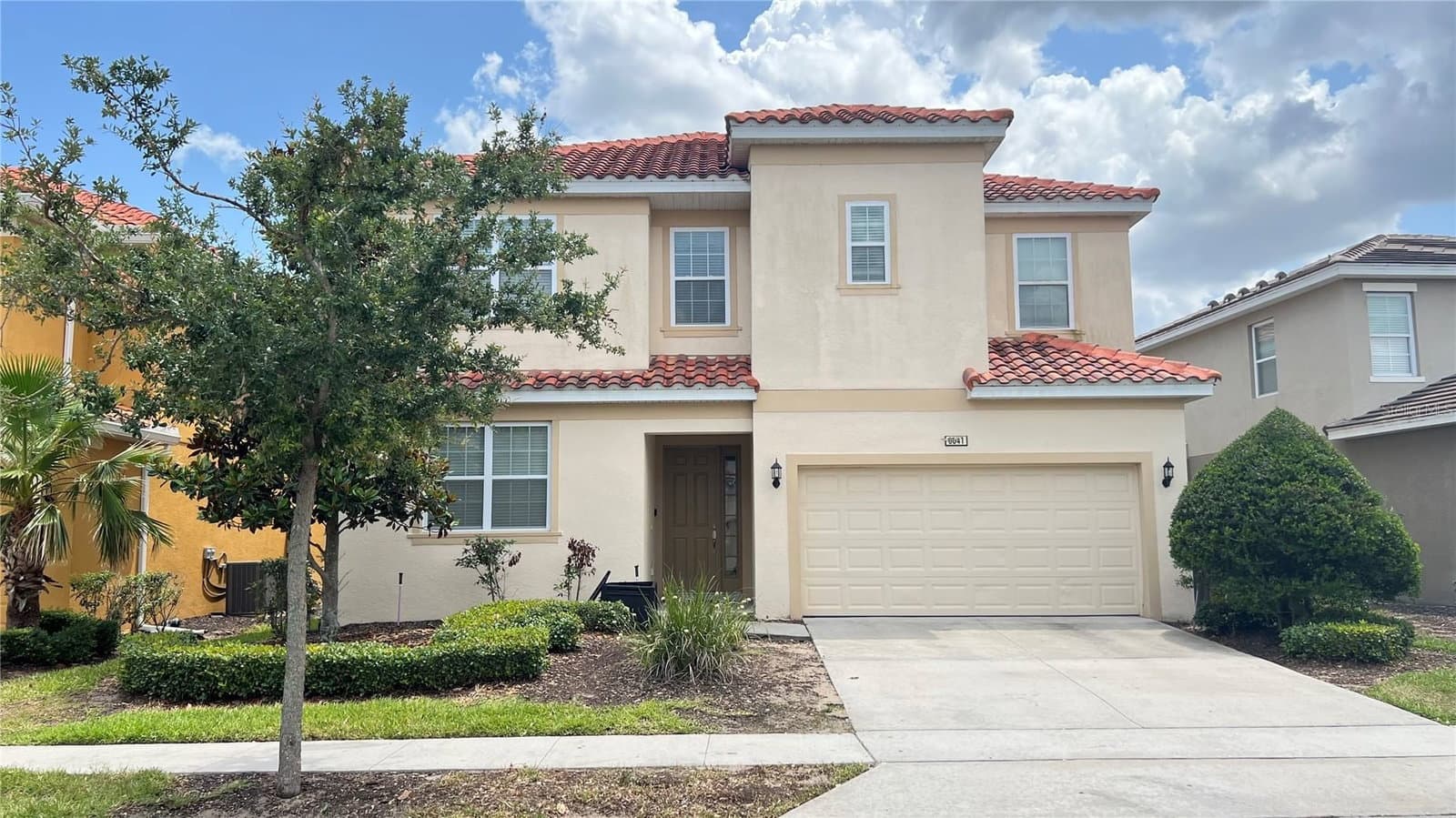 6041 BROAD OAK