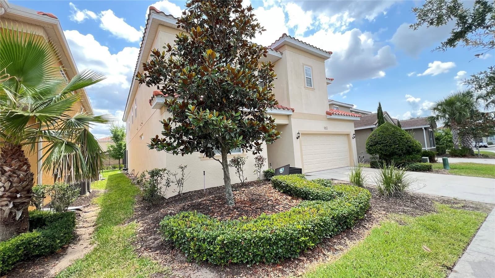 6041 BROAD OAK