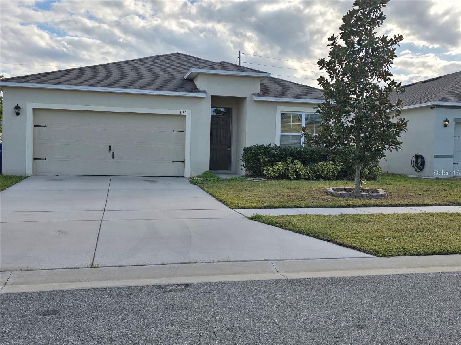 3132 COUNTRY CLUB