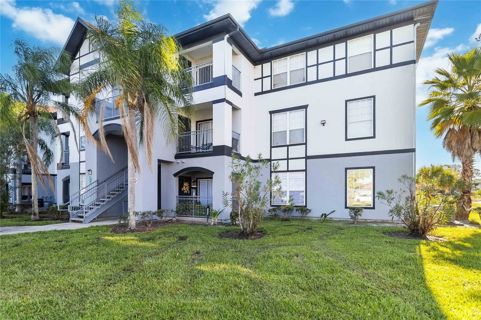 3714 PALM DESERT