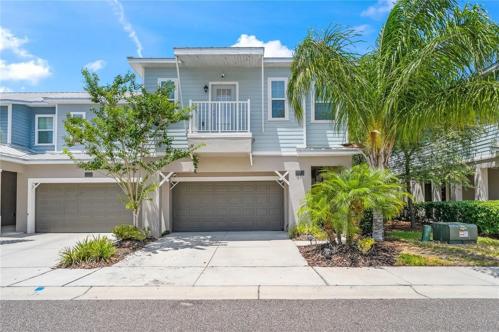 572 LAKE WILDMERE