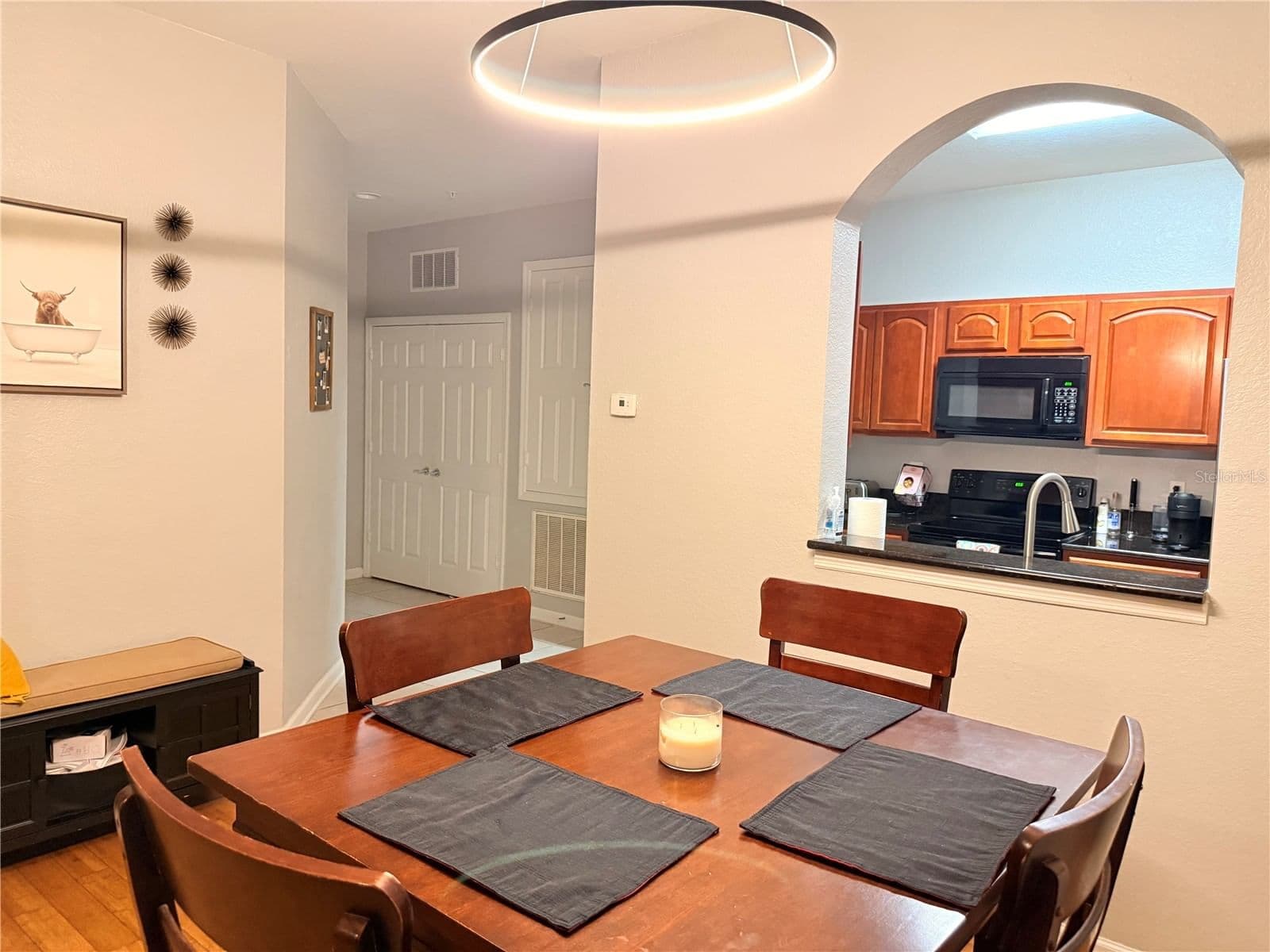 8710 SARATOGA INLET