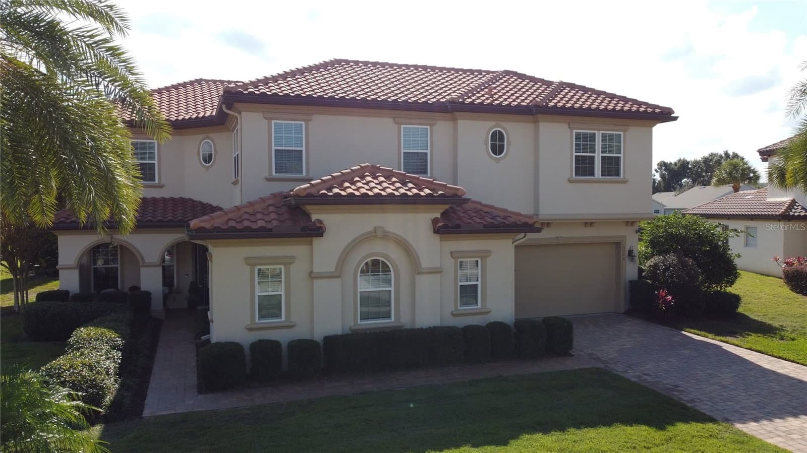 1773 BELLA LAGO