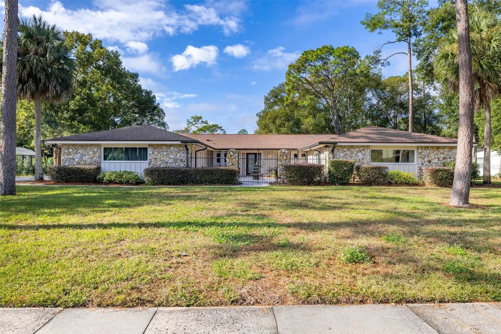 204 BLUE LAKE
