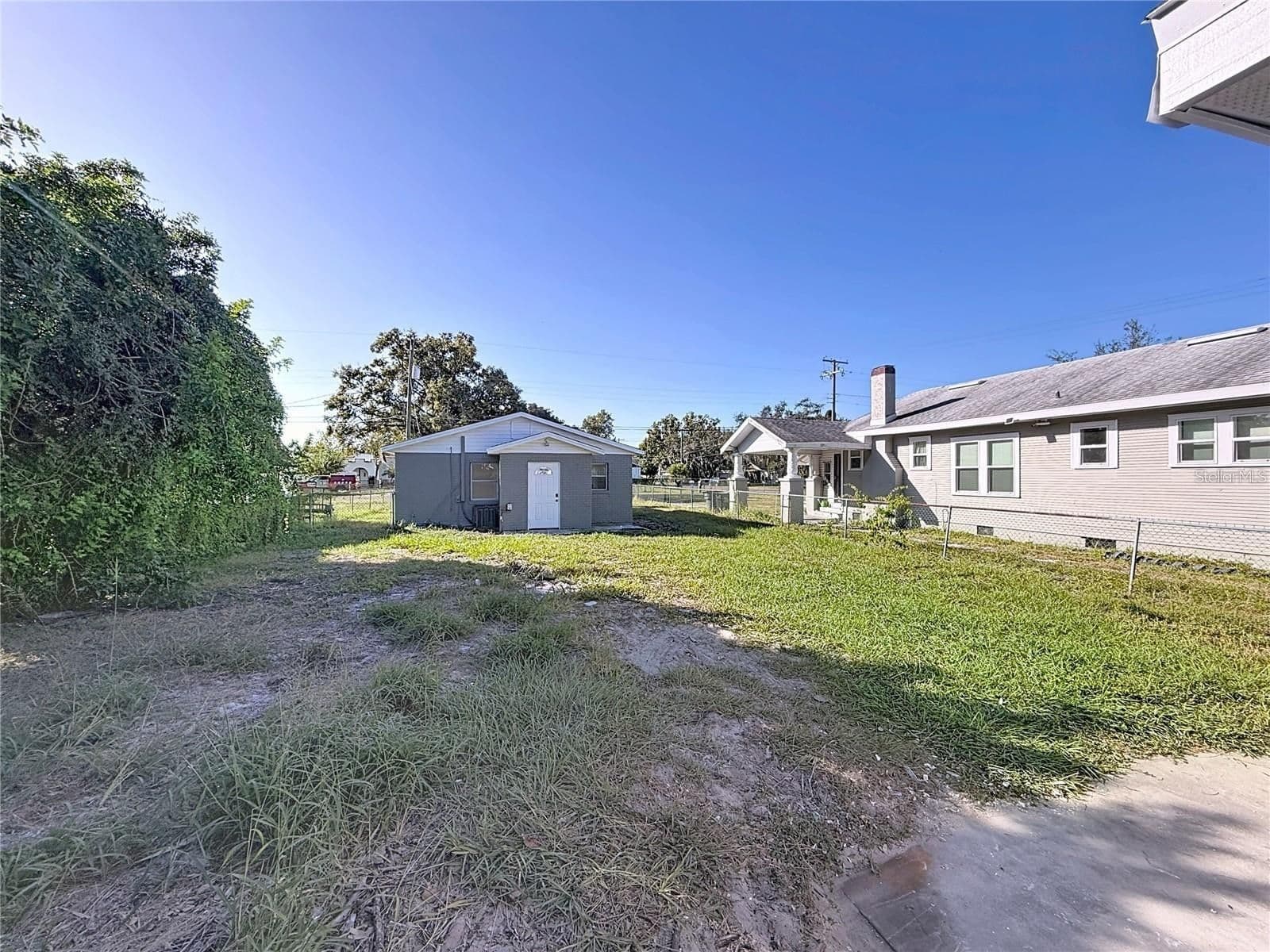 2408 MAGNOLIA