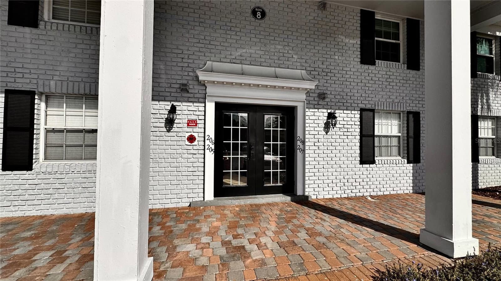 205 LEWFIELD