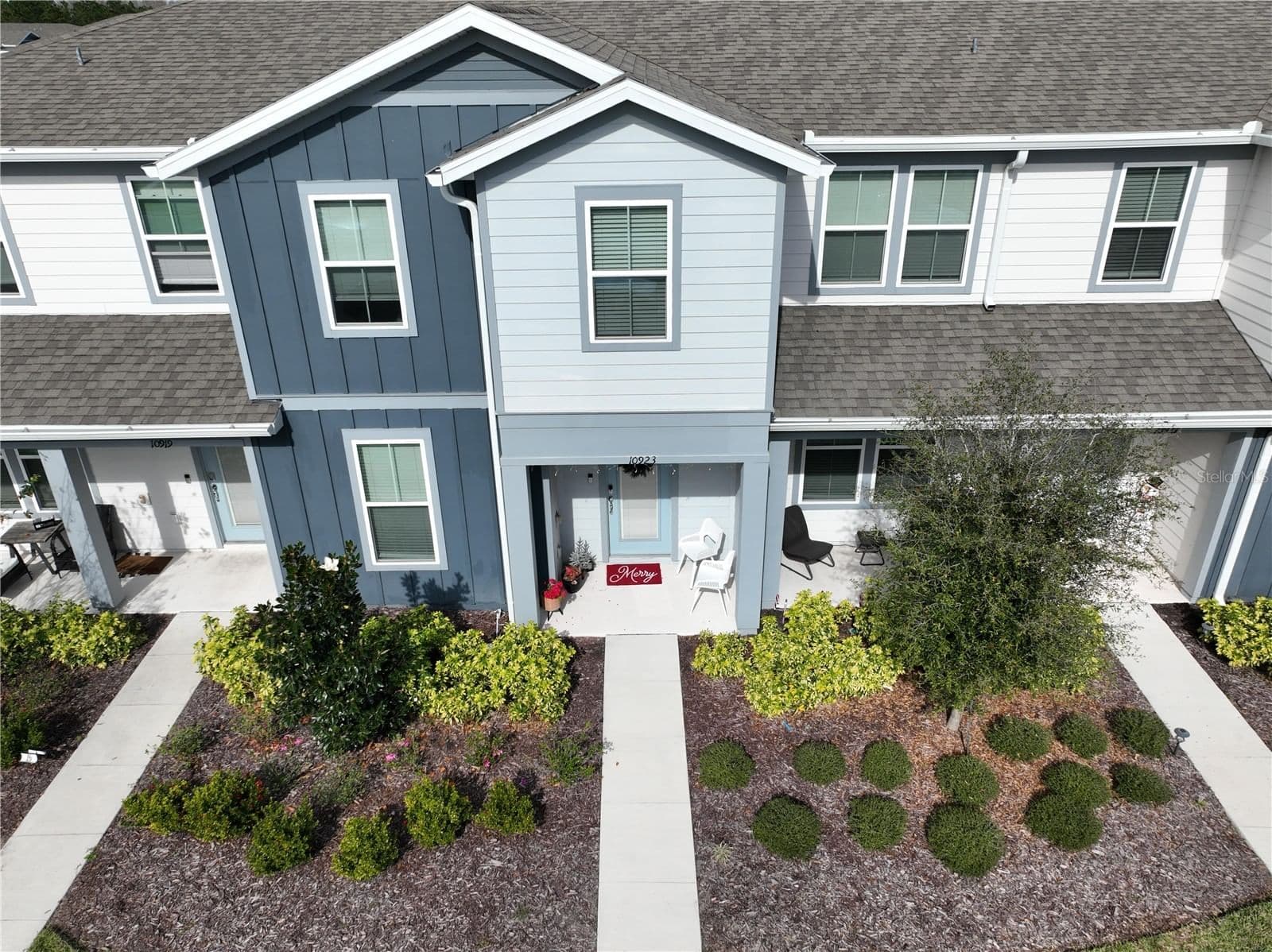 10923 LEAFSHORE LOOP