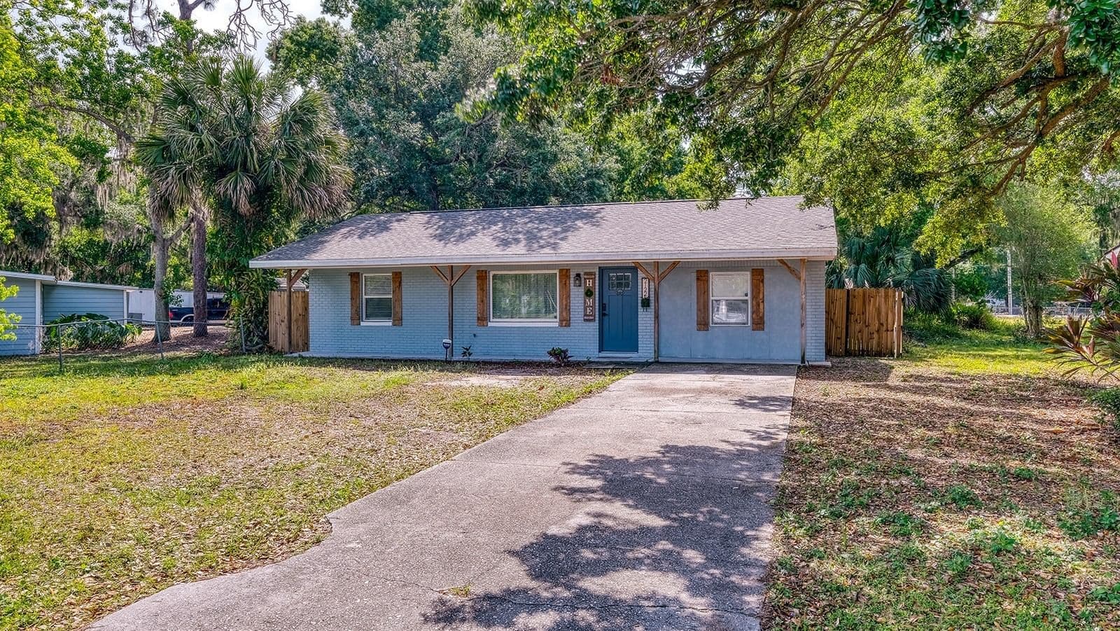 2122 LAKE