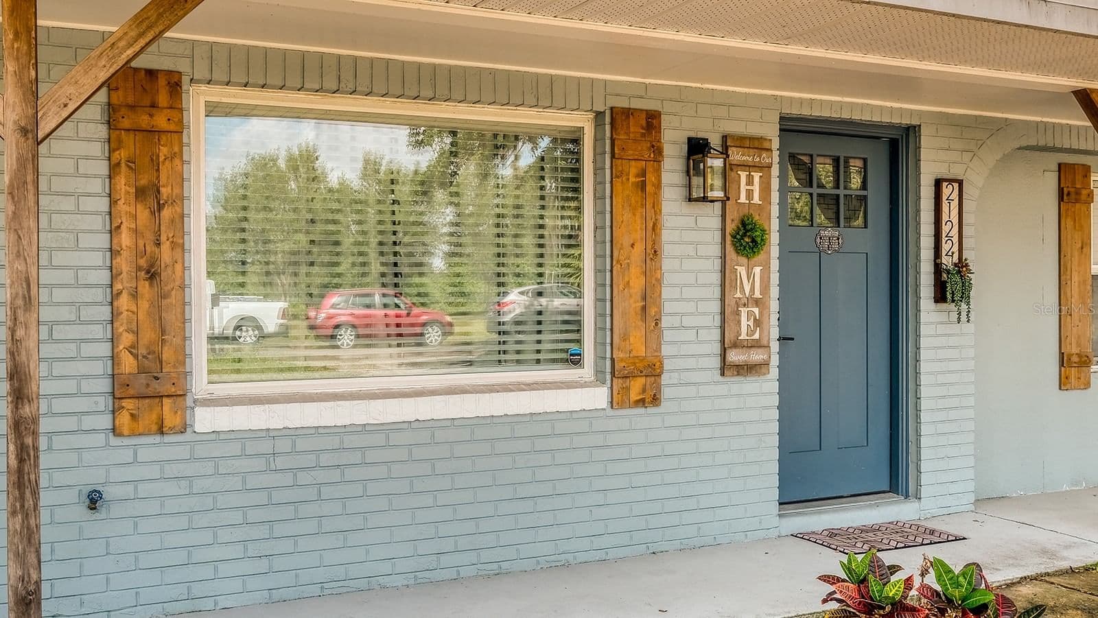2122 LAKE