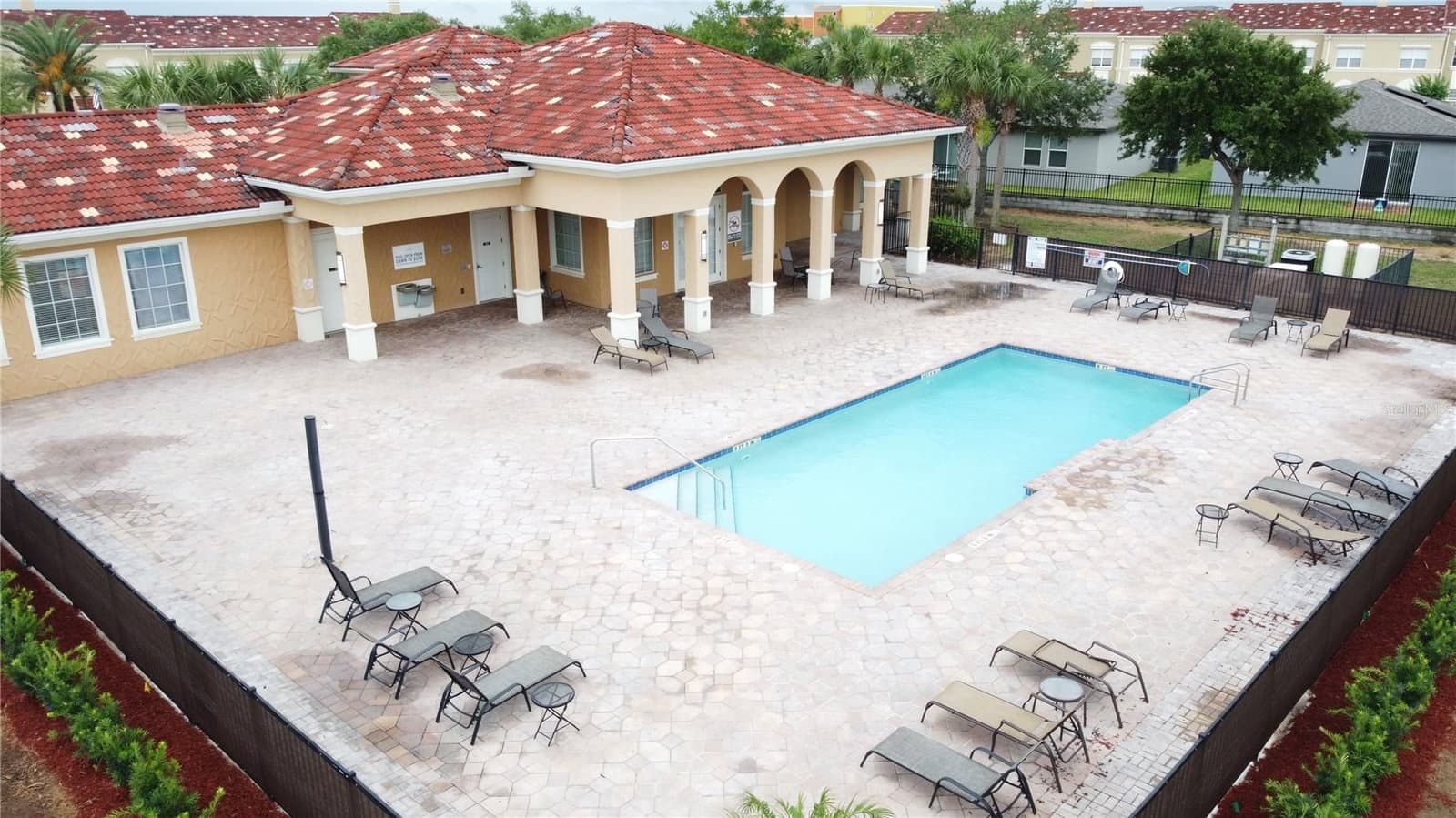 2380 BELLA VISTA