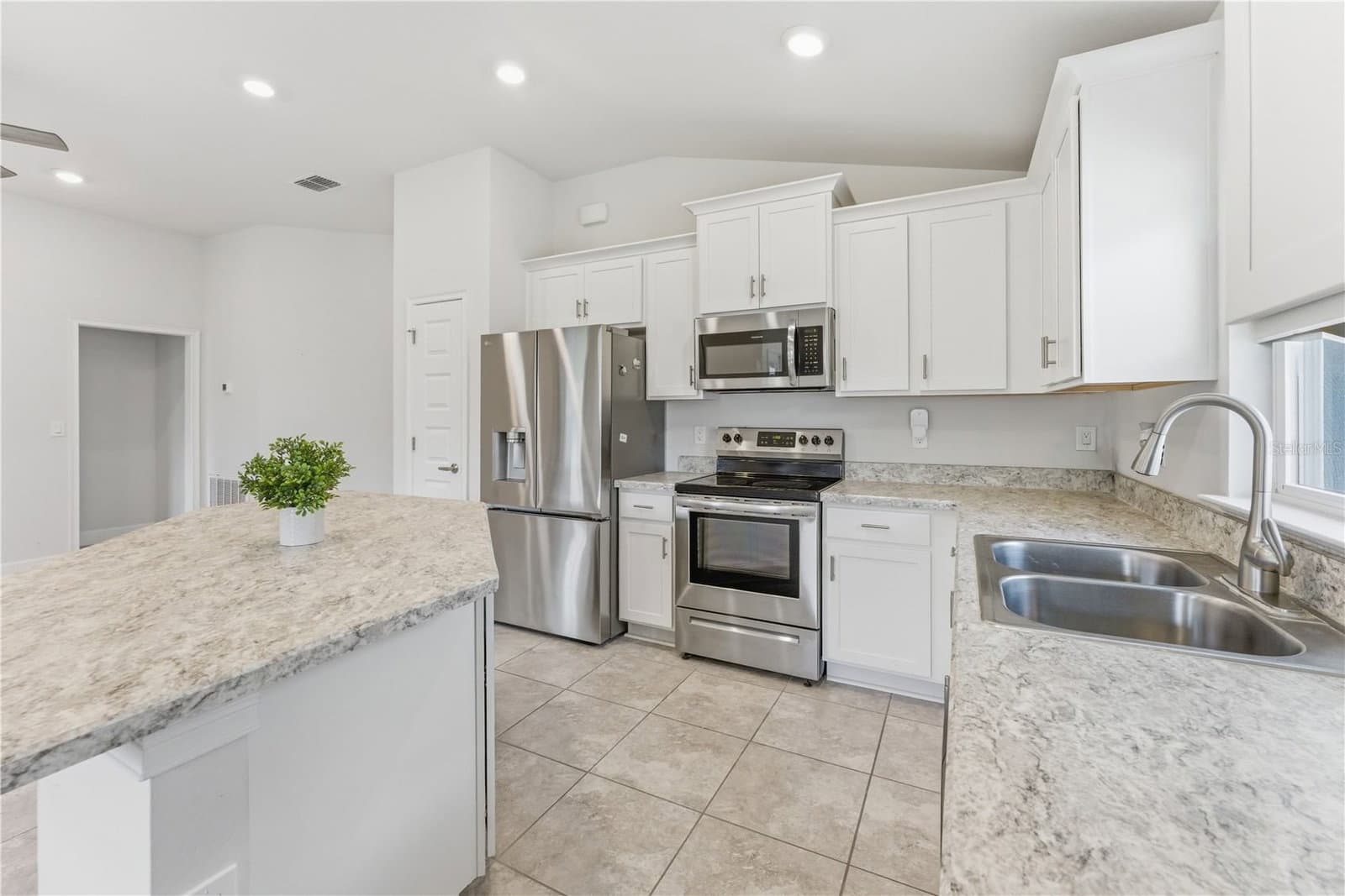 111 KRENSON BAY