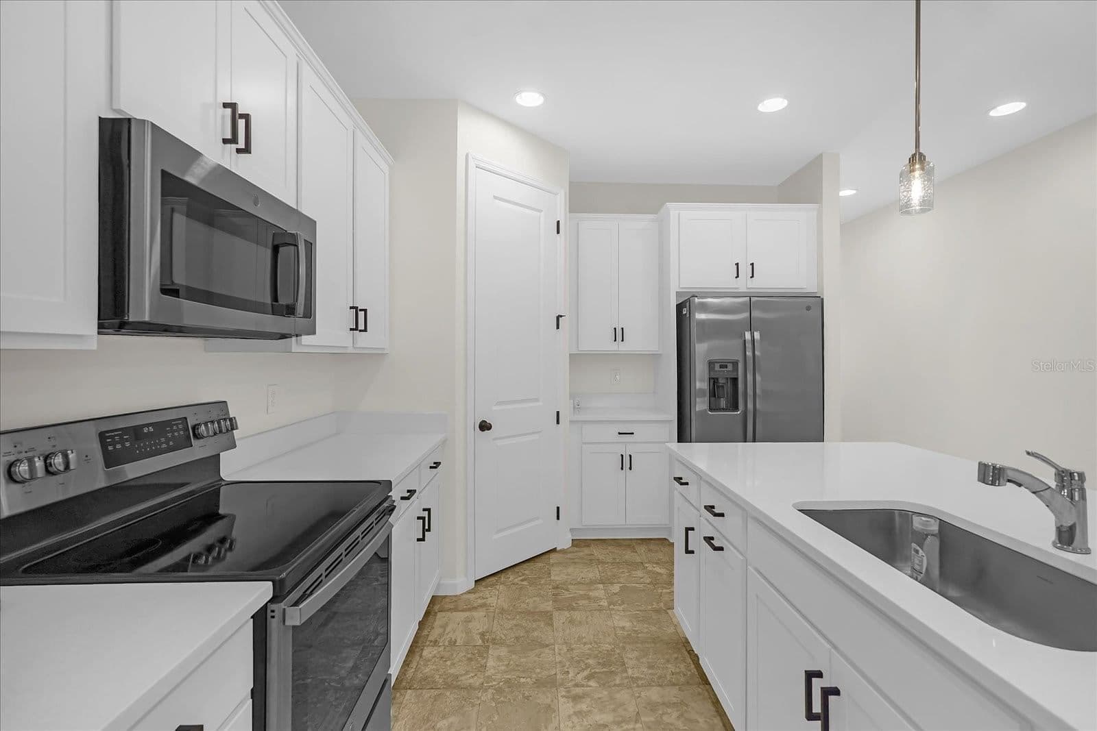 551 LAKE SMART