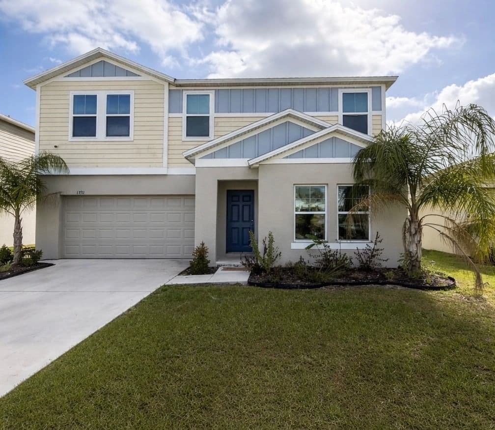 1392 AXEL CIR