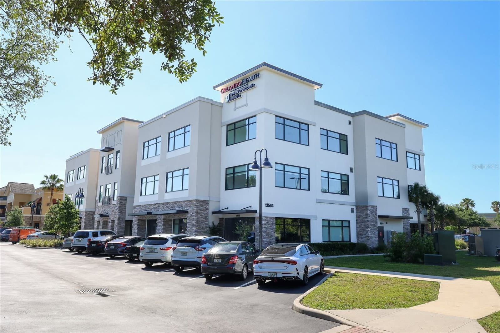 13564 VILLAGE PARK