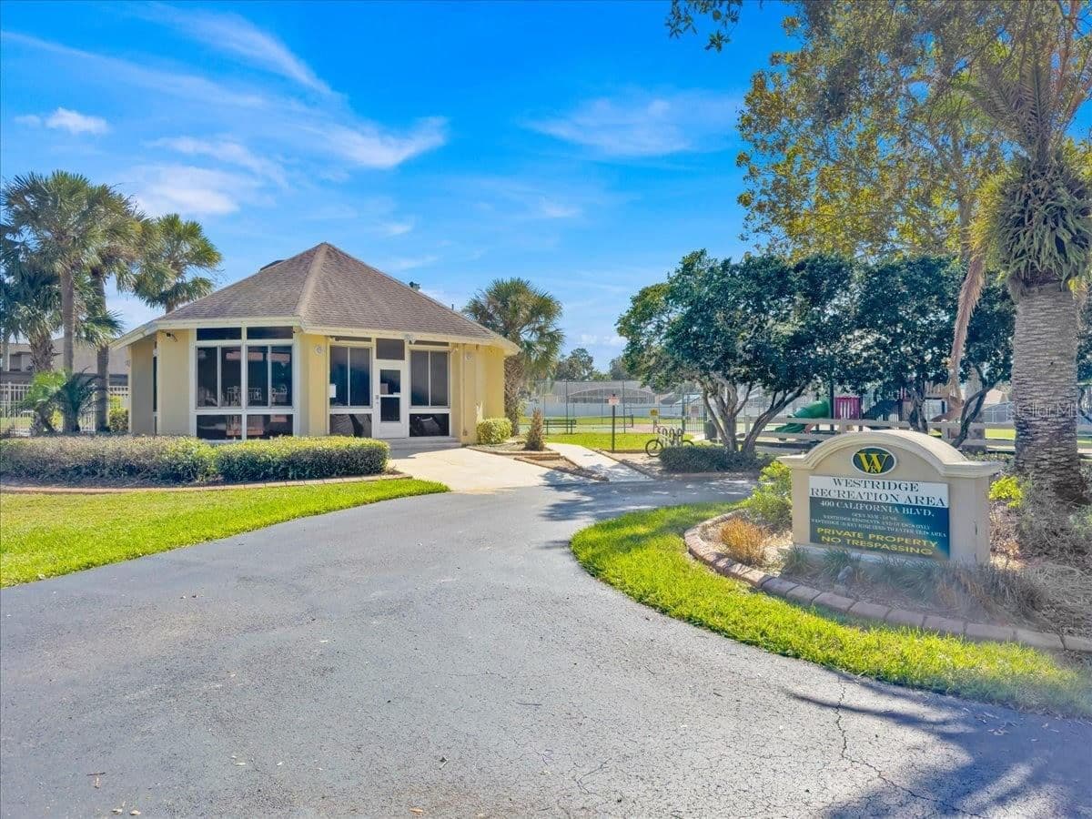 227 DILLON WAY