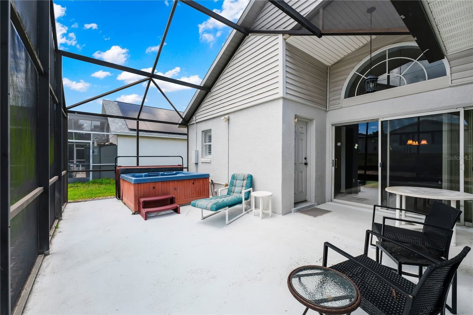 515 LAKE DAVENPORT