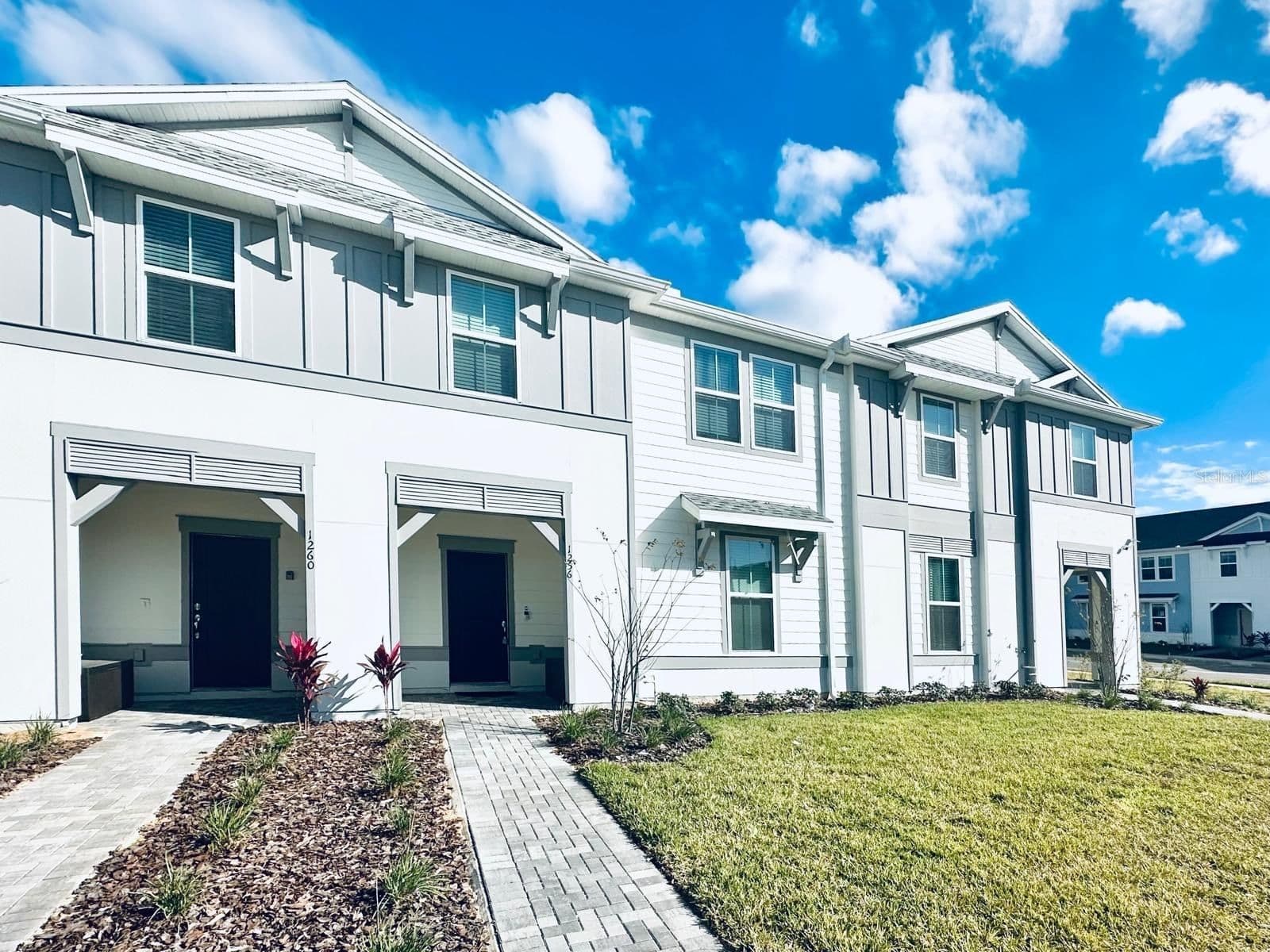 1256 BLUE PARADISE