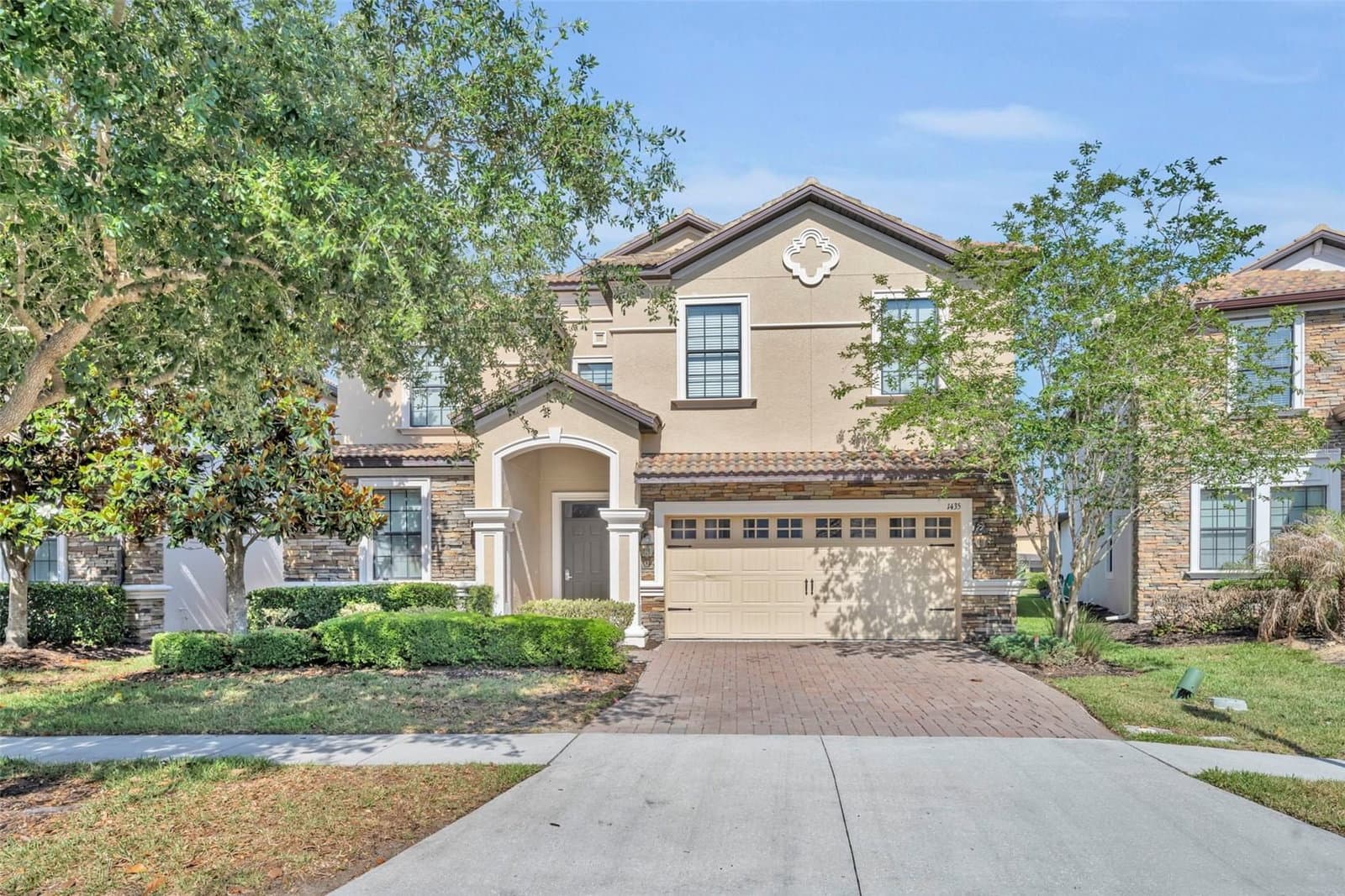 1435 ROLLING FAIRWAY