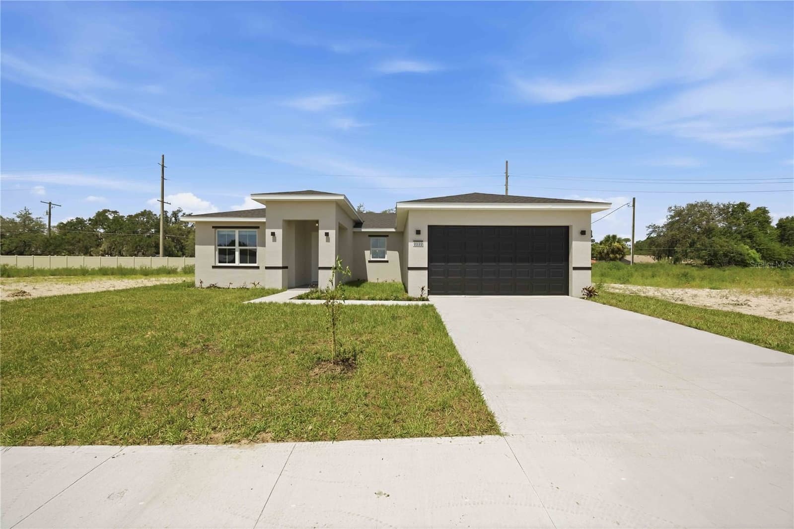 2122 RIVER HAWK