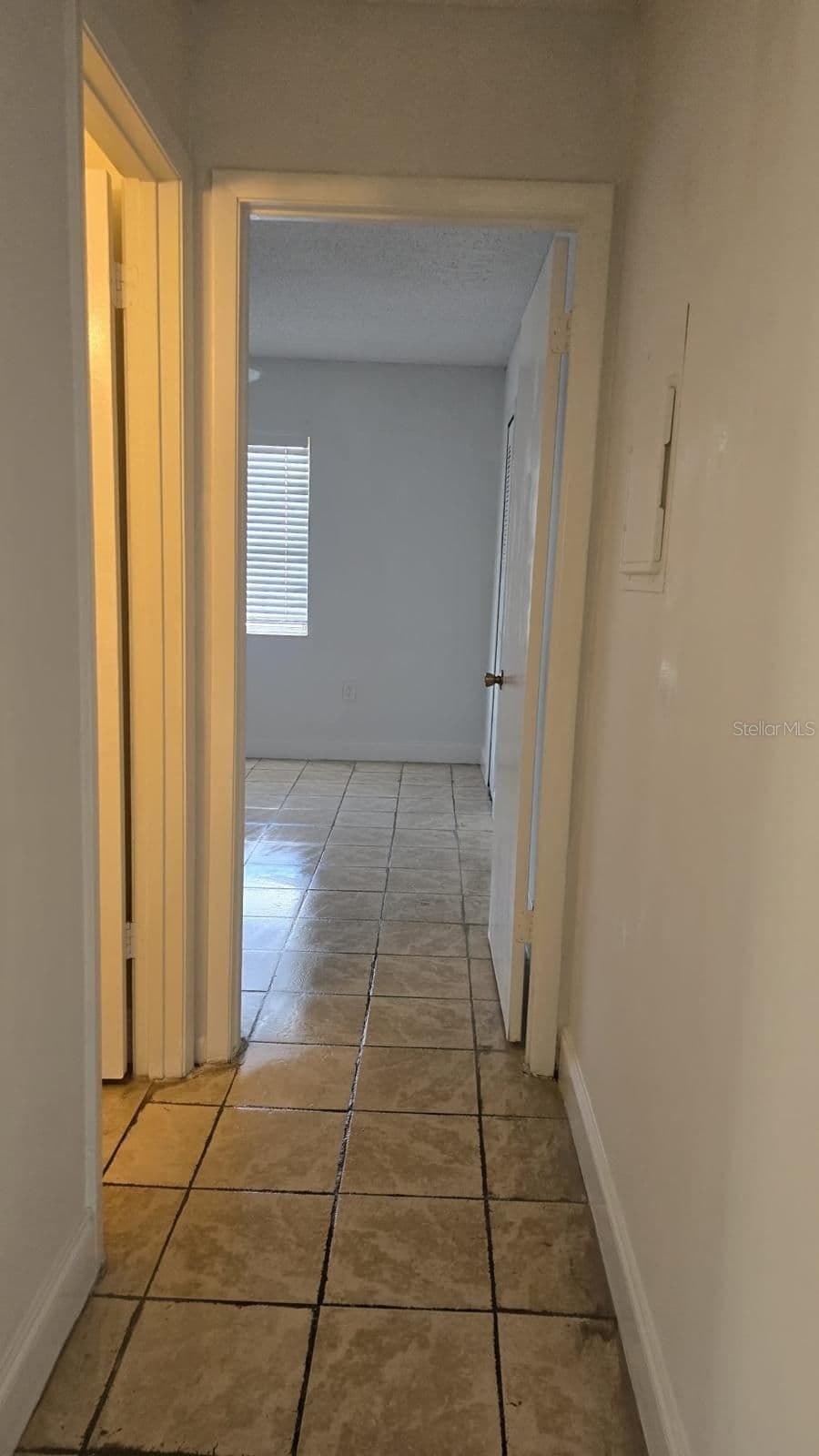 5214 VIA HACIENDA