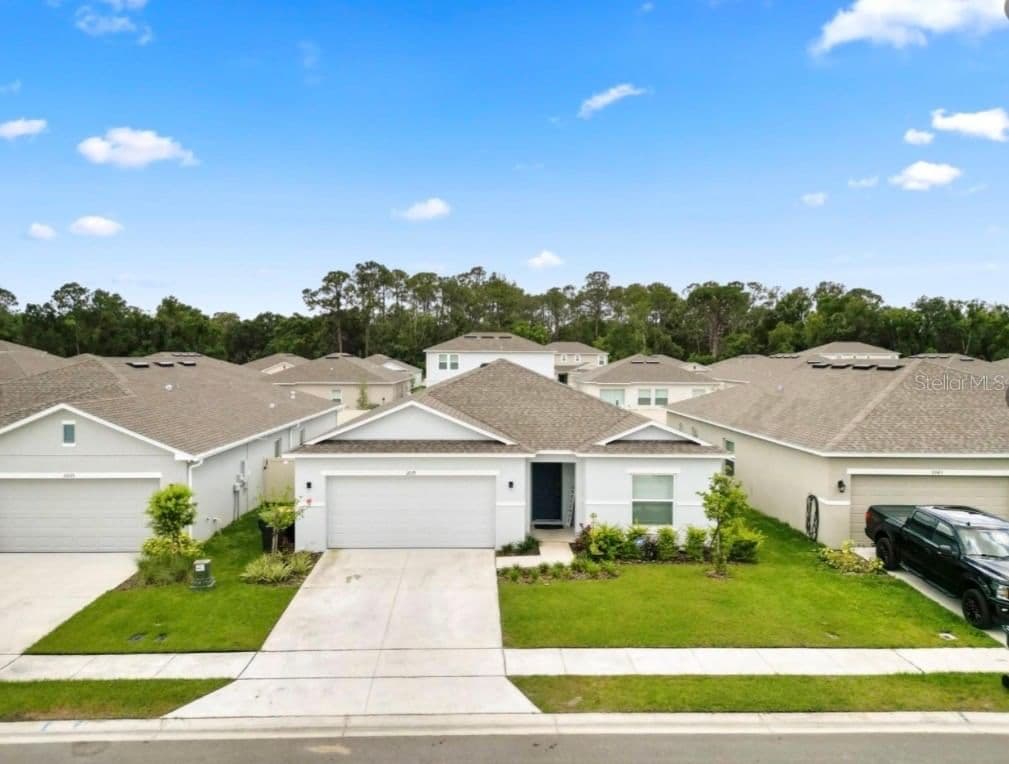 2039 ROSEWOOD