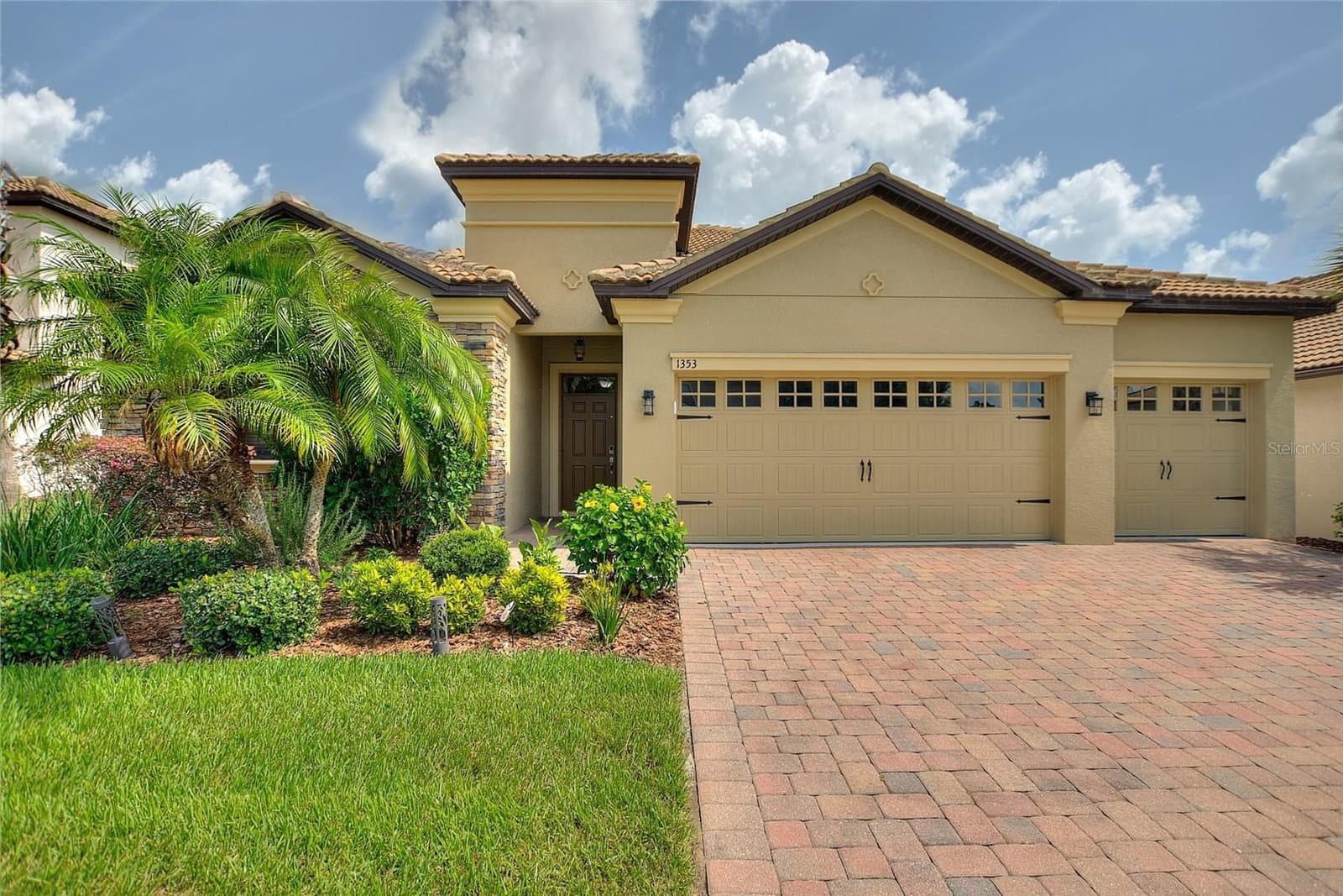 1353 PALMETTO DUNES ST