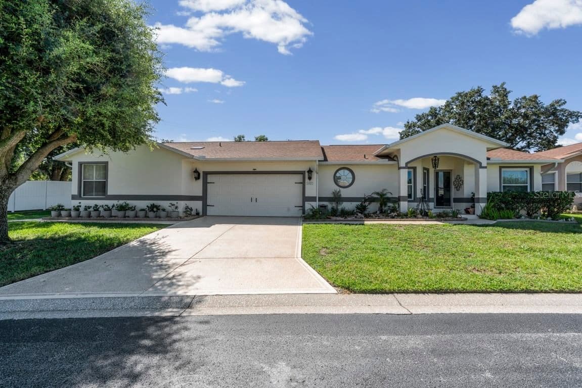6323 SILVER LAKES