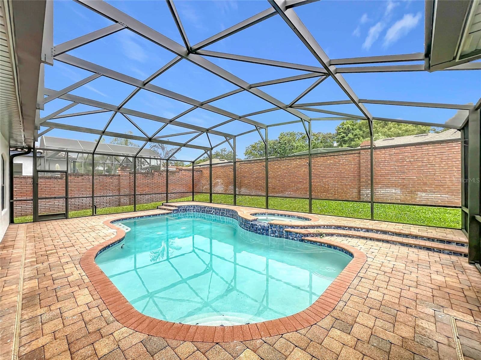 7426 POINTE VENEZIA